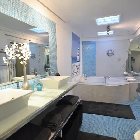Casa Lounge