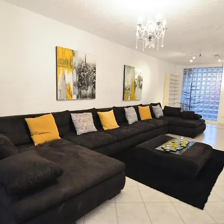 Casa Lounge